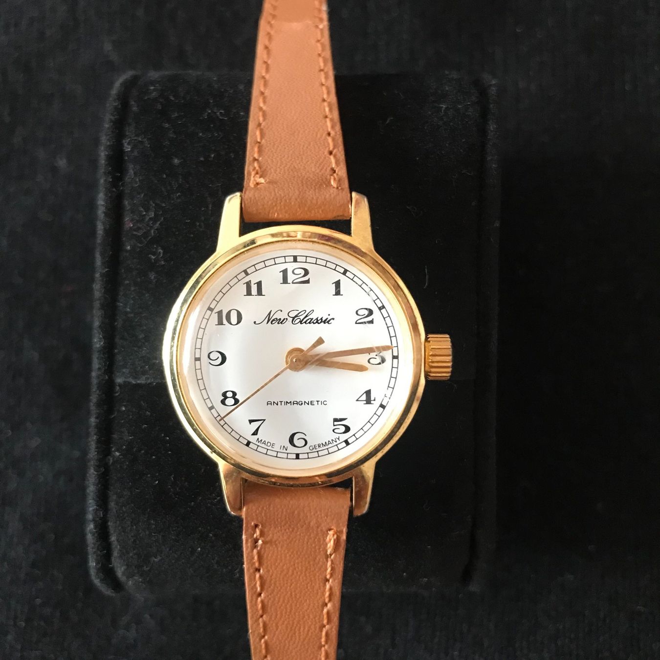 Uhren: Montre /Armbanduhr / Orologio – Gebraucht aus Fribourg von SD1910