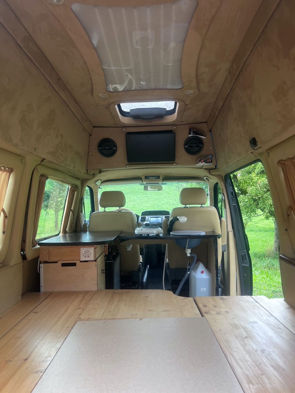 VW Camping Fahrzeuge: VW T5 Caravelle 2.5 TDI – Gebraucht aus Arni BE von wan_l6bq 9