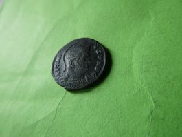 uralte Bronzemünze  18 mm     3.02 g