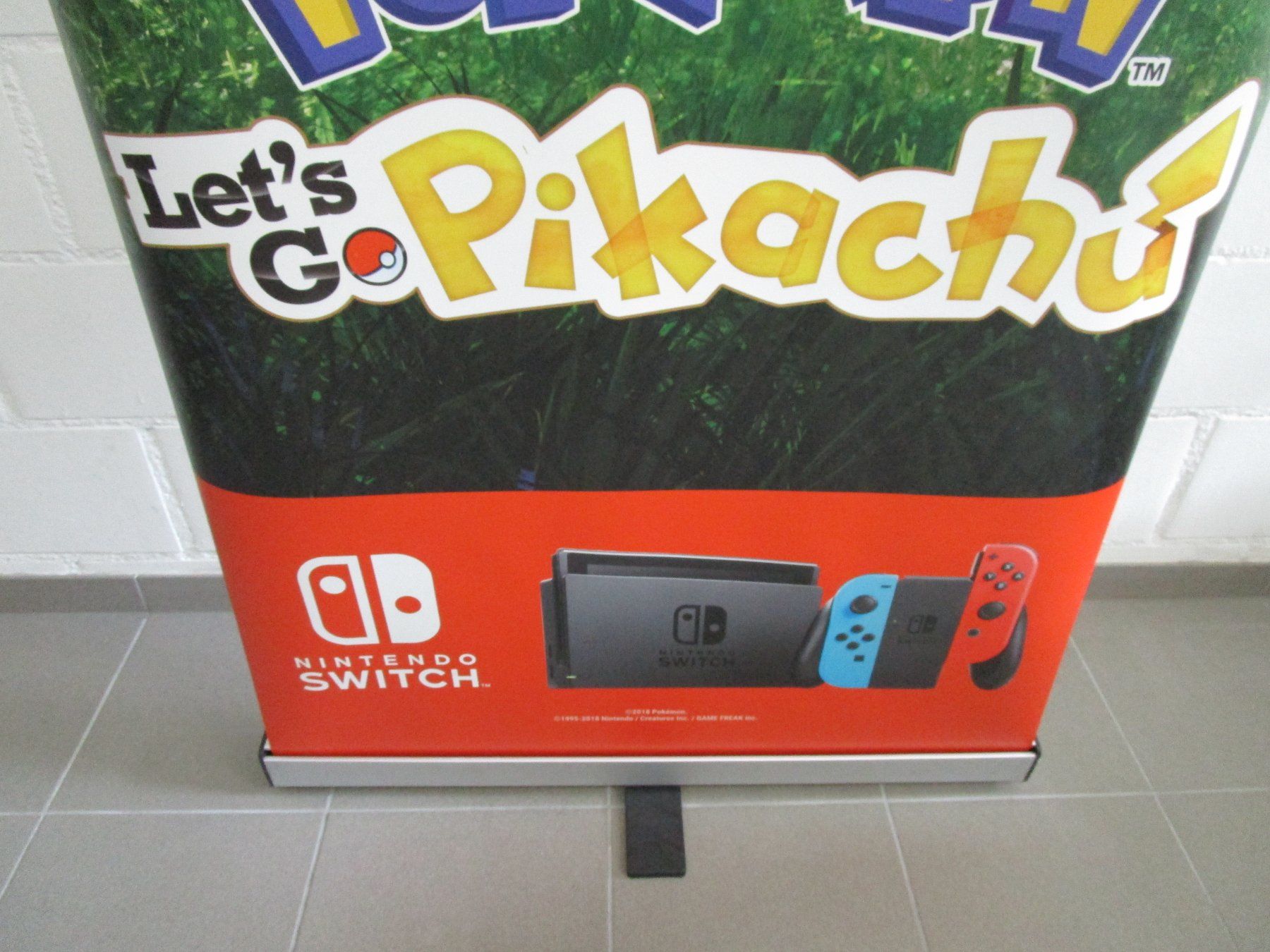 Giochi: Roll-Up Werbebanner Pokemon Lets Go Pikachu Nintendo Switch – Usato da Goldau venduto da agestuffer 4