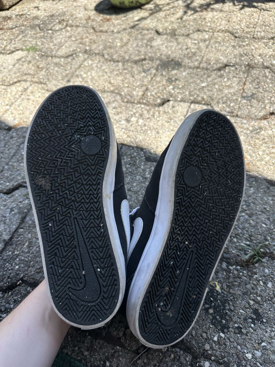 Nike Herrenschuhe: Nike SB Schuhe schwarz  – Gebraucht aus Zufikon von tam_gfx6 1