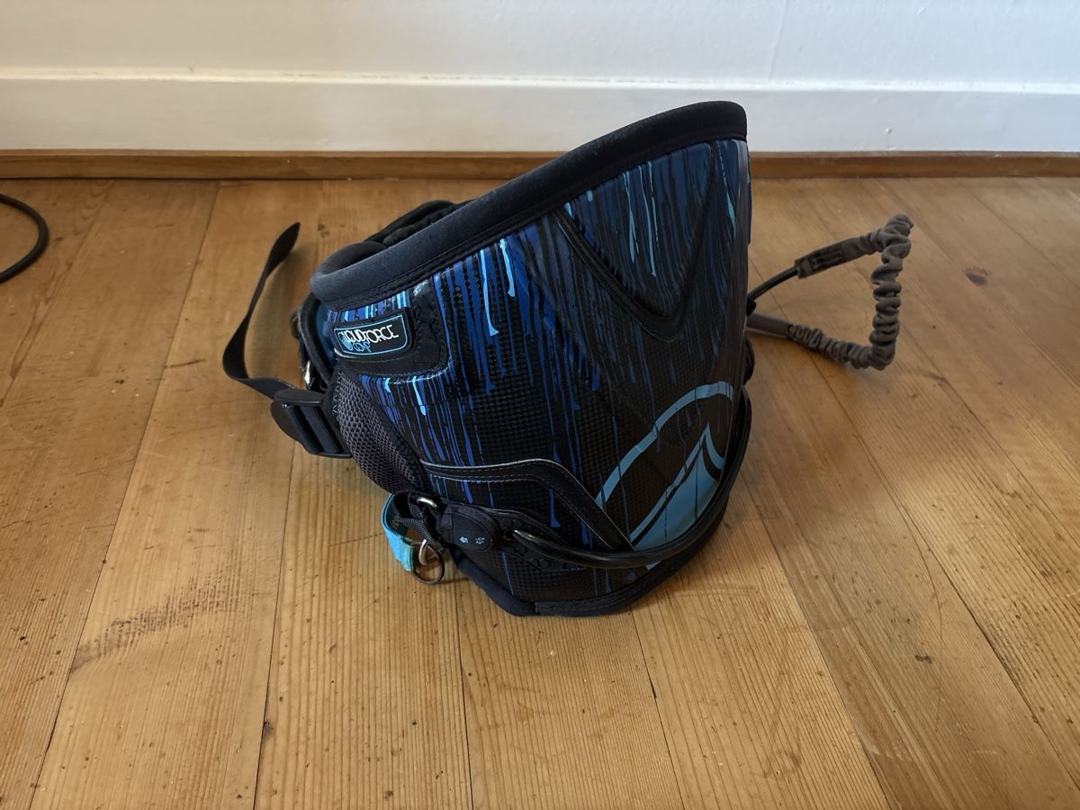 Kite: Kitesurf Hüfttrapez Liquid Force Harness – Gebraucht aus Winterthur von pumaschakal 2