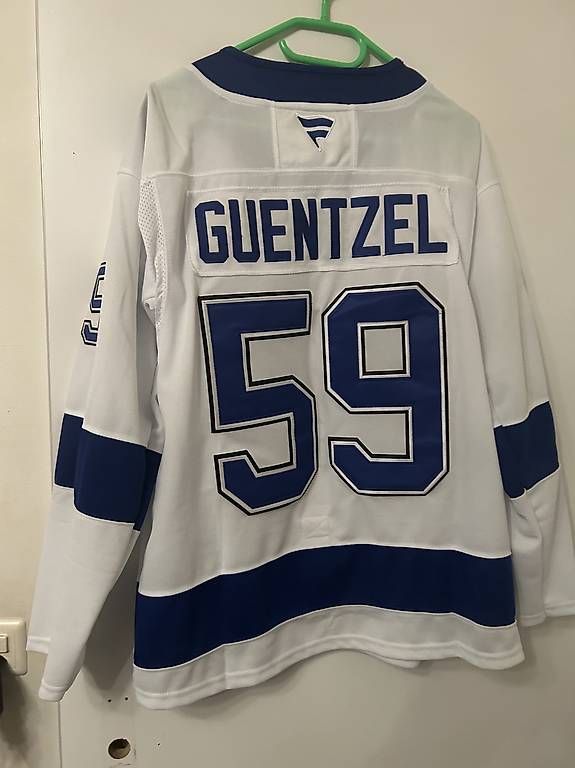 Leibchen & Hosen: TB Lightning #59 Guentzel Jersey – Gebraucht aus Effretikon von PrimeTimeB 1