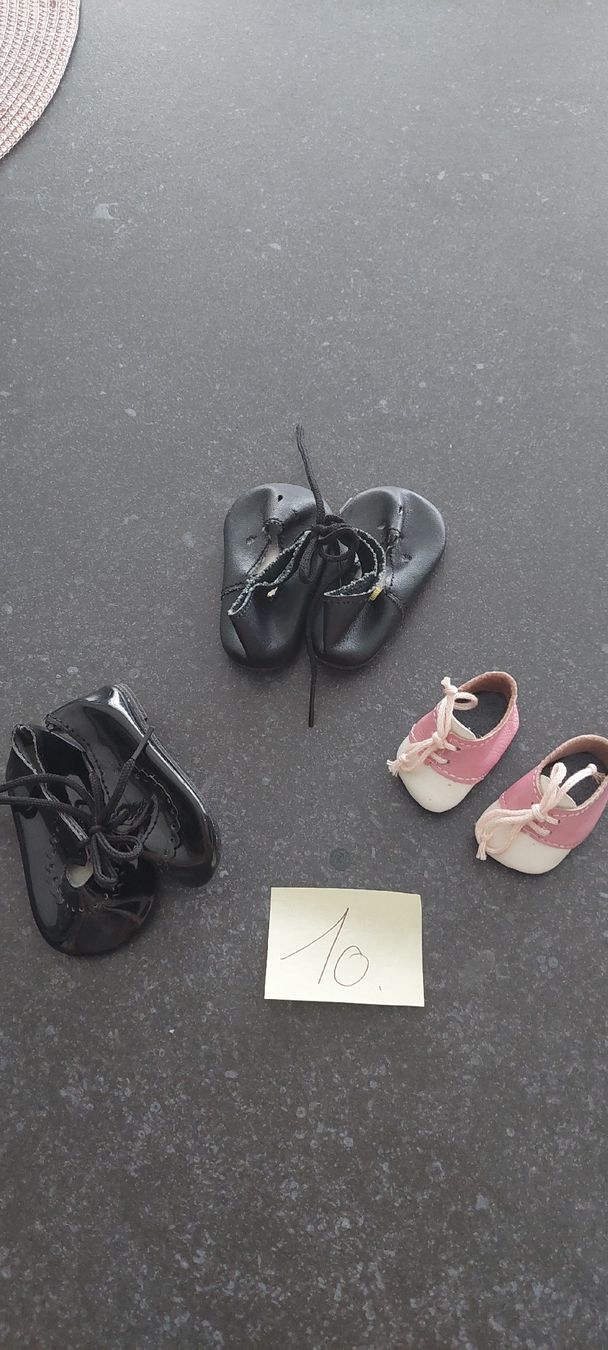 Poupées: 3Paar Puppenschuhe  – Neuf (Voir description) à Muri AG par nindo1 9