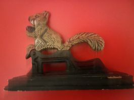 Nussknacker Gusseisen „Eichhörnchen“ von Past Times UK