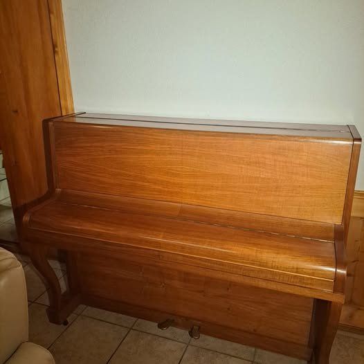 Strumenti musicali: Piano deux pédales à vendre – Usato da Le Pont venduto da aki_6jm6