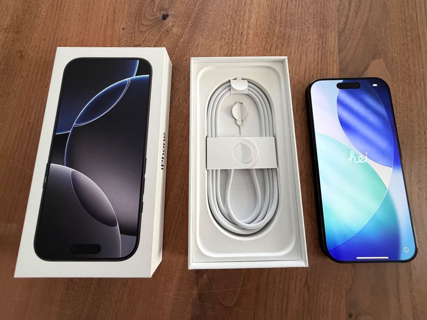 Apple Telefoni cellulari / Smartphones: iPhone 16 Pro, 512 GB, Black Titanium – Usato da Schöftland venduto da Maxxximum 1