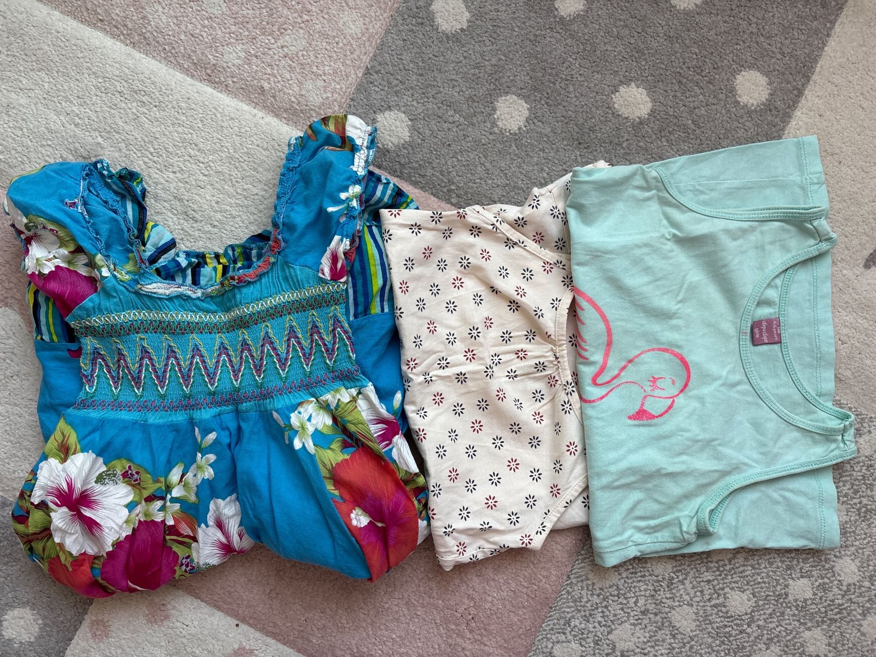 Lotti & Set di vestiti: Sommer Set Gr.104 – Usato da Bern venduto da Innpic