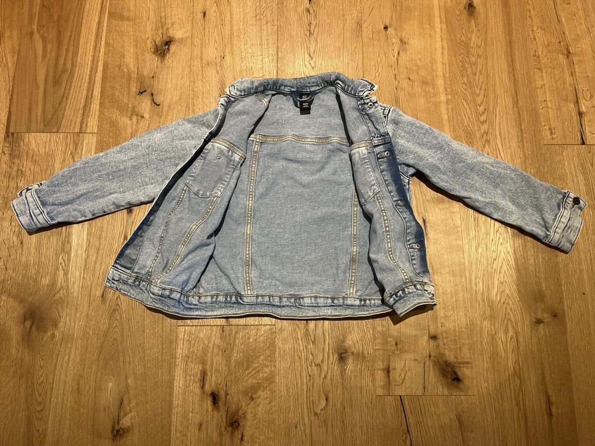 H&M Giacche: Jeansjacke Grösse 140 – Usato da Kriens venduto da seifeschale 1