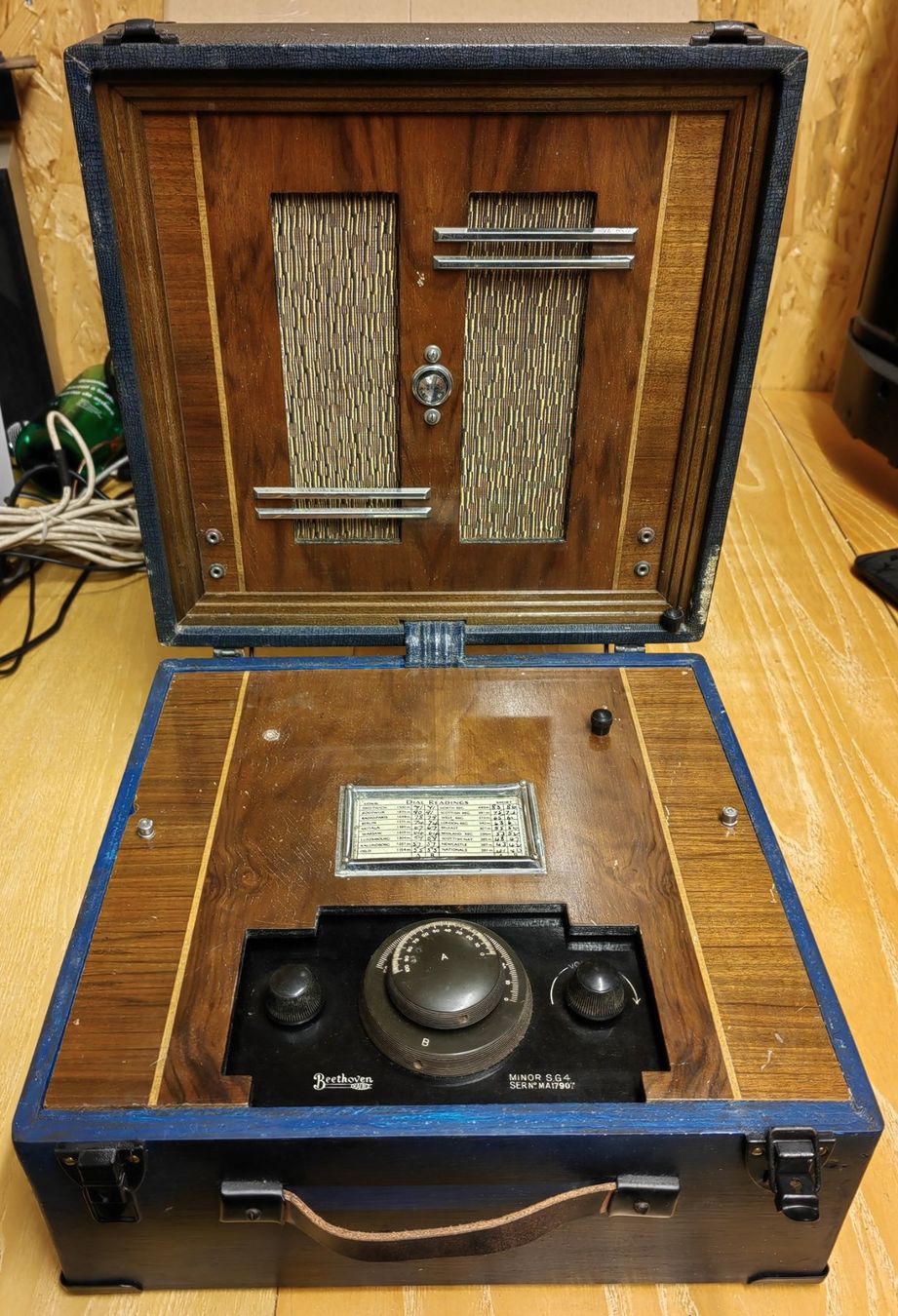 Radio: Röhrenradio portable Minor SG4 – Usato da Bäch SZ venduto da piu_6vmf