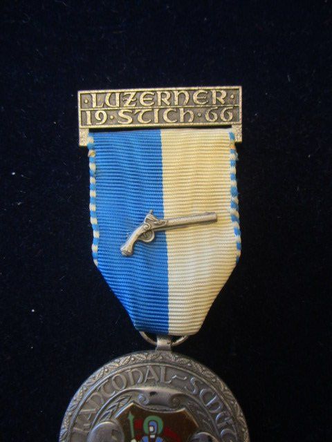 Medaglie: Luzerner Stich 1966 Pistole  email. Gemeindewappen Ruswil – Usato da Luzern venduto da Horoskop1 2