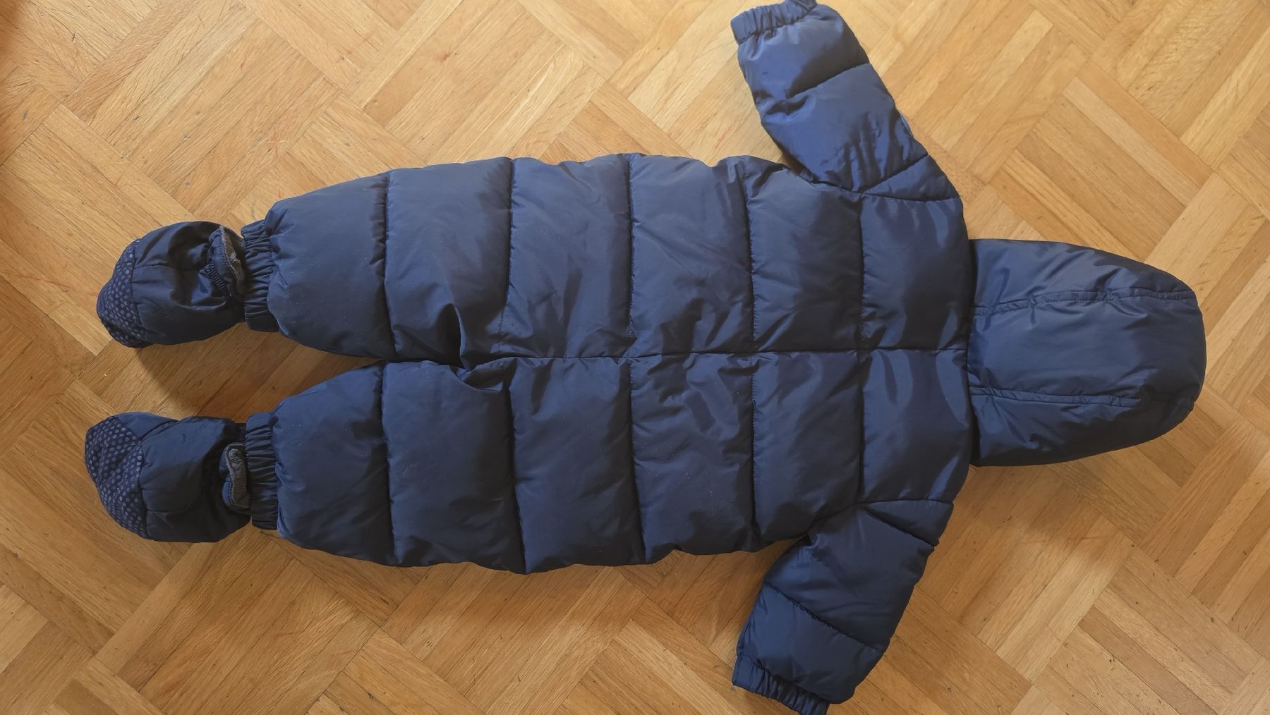 Gap Lotti & Set di vestiti: GAP baby Winter-Overall 6-12m – Usato da Wetzikon ZH venduto da chr_fb2m 3