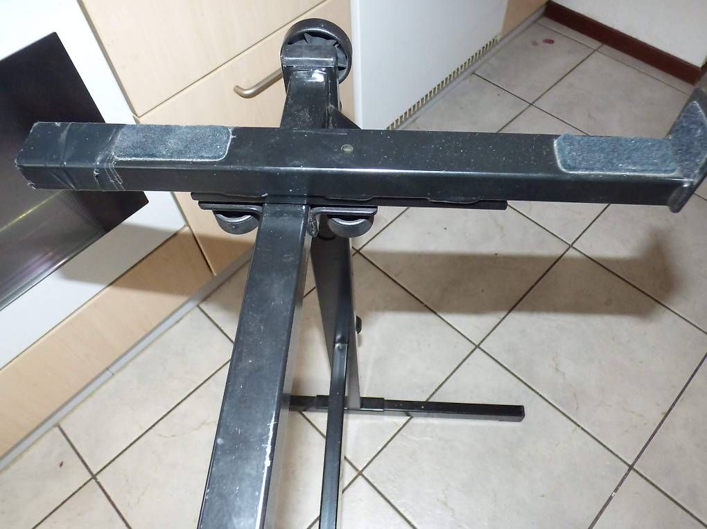 Supporti per strumenti musicali & leggii: Keyboardständer – Usato da Curio venduto da FranzBrax 3