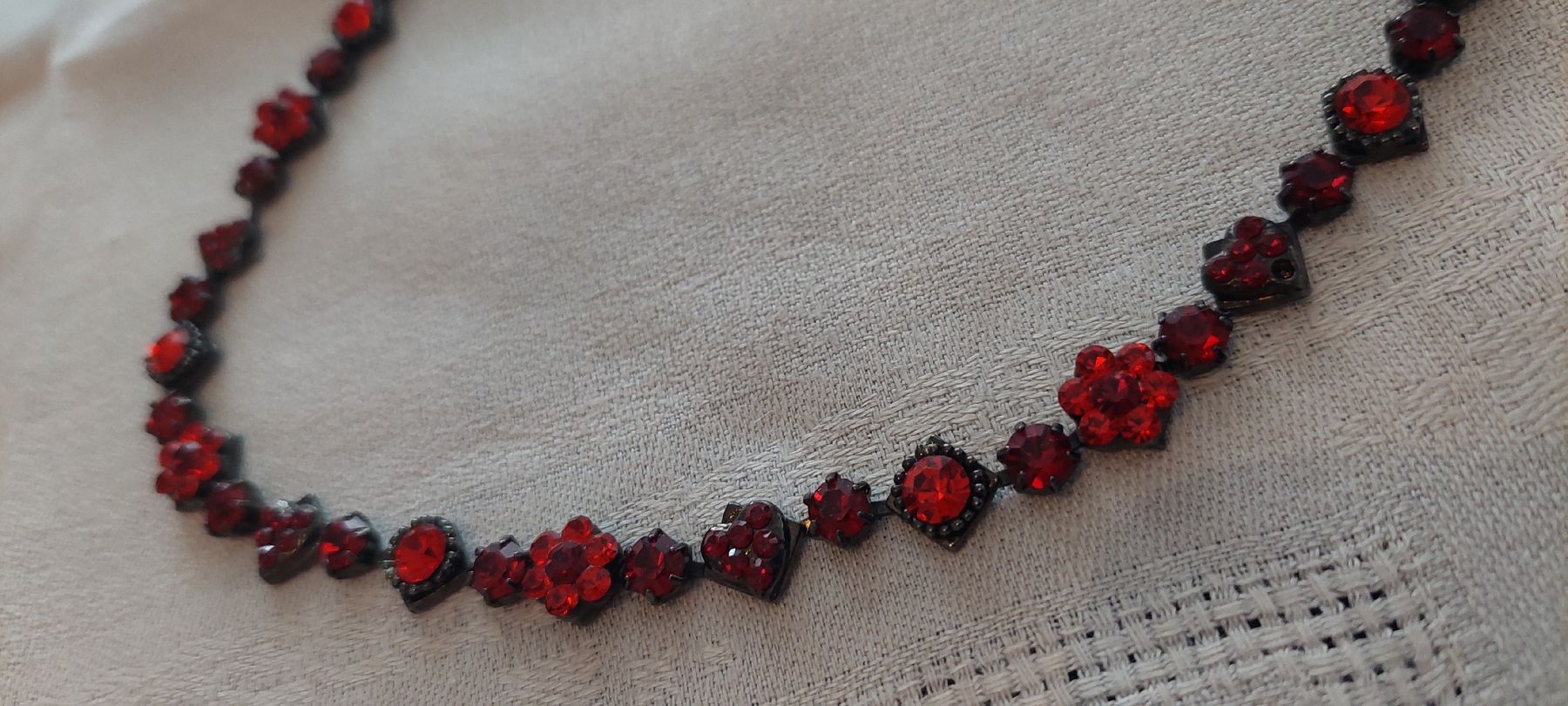 Ketten: Rote vintage Halskette – Gebraucht aus Safenwil von fra_t5c9 1