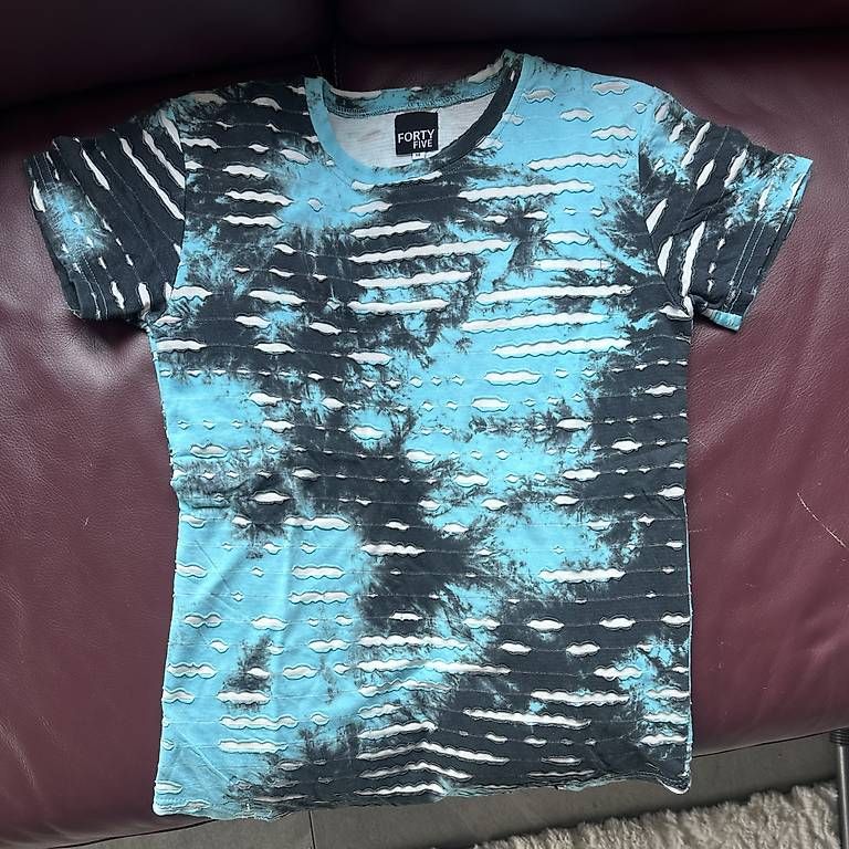 T-shirt: T-shirt 14 ans Métro ou 164 – Usato da La Chaux-de-fonds venduto da ccjp