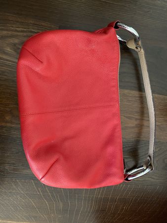 Sac en cuir rouge, Sequoia