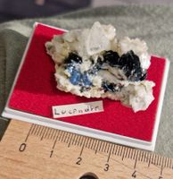 Minerale quarzo con rose di ferro Lucendro Ticino
