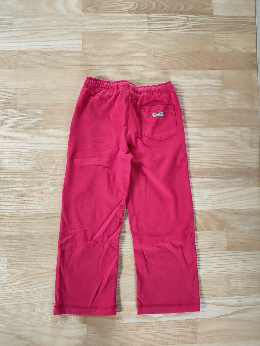 Switcher Pantaloni: Trainerhose switcher Grösse 116 Farbe rot – Usato da Ins venduto da variable 1
