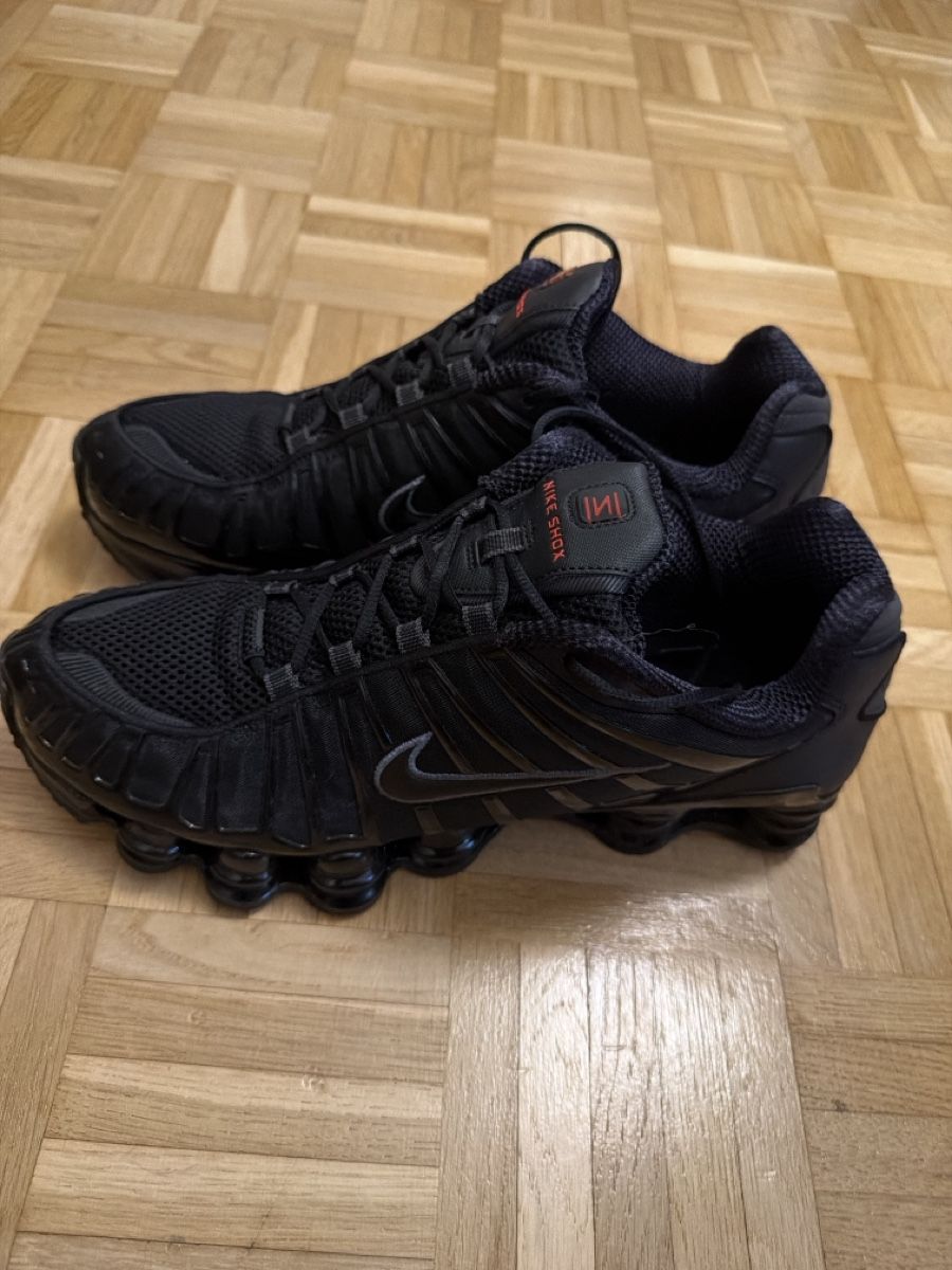 Nike Scarpe da uomo: Chaussures Nike SHOX TL noires – Nuovo (secondo la descrizione) da Châtelaine venduto da Diogo.138 2