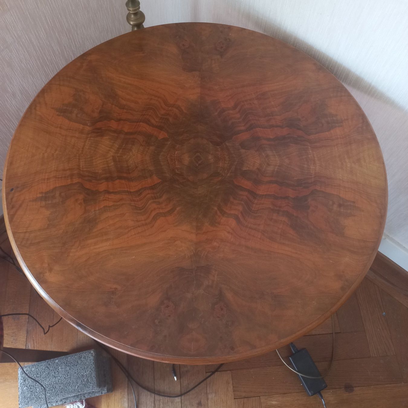 Tische: Très belle table ronde – Gebraucht aus Jongny von dve_7nbz 1