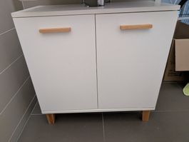 Waschbeckenunterschrank weiss Holzgriffe