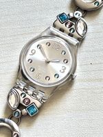 Swatch Uhr mit Steinen, Sommerliches Schmuckstück