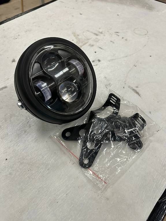 Fari: LED Motorrad Scheinwerfer  – Usato da Balgach venduto da grxb 1