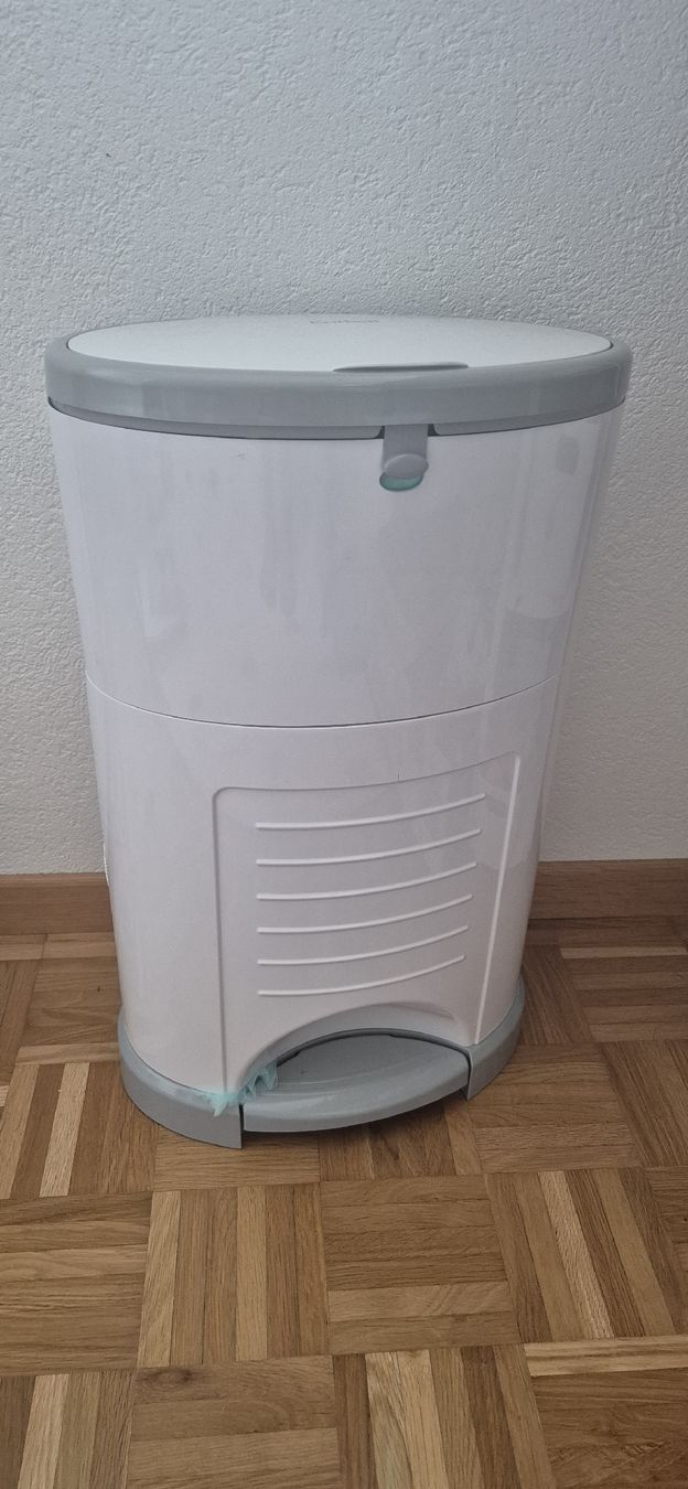 Abfalleimer: Korbell Windeleimer mit Folie gut erhalten, wenig gebraucht – Gebraucht aus Thun von miradonna