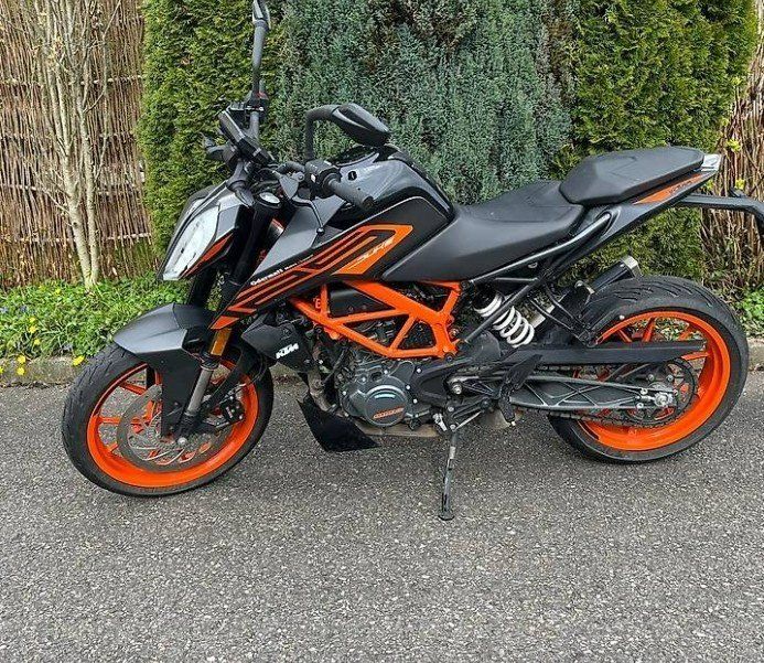 KTM Strasse: Motorrad KTM 125 Duke – Gebraucht aus Ballwil von rni_7zym