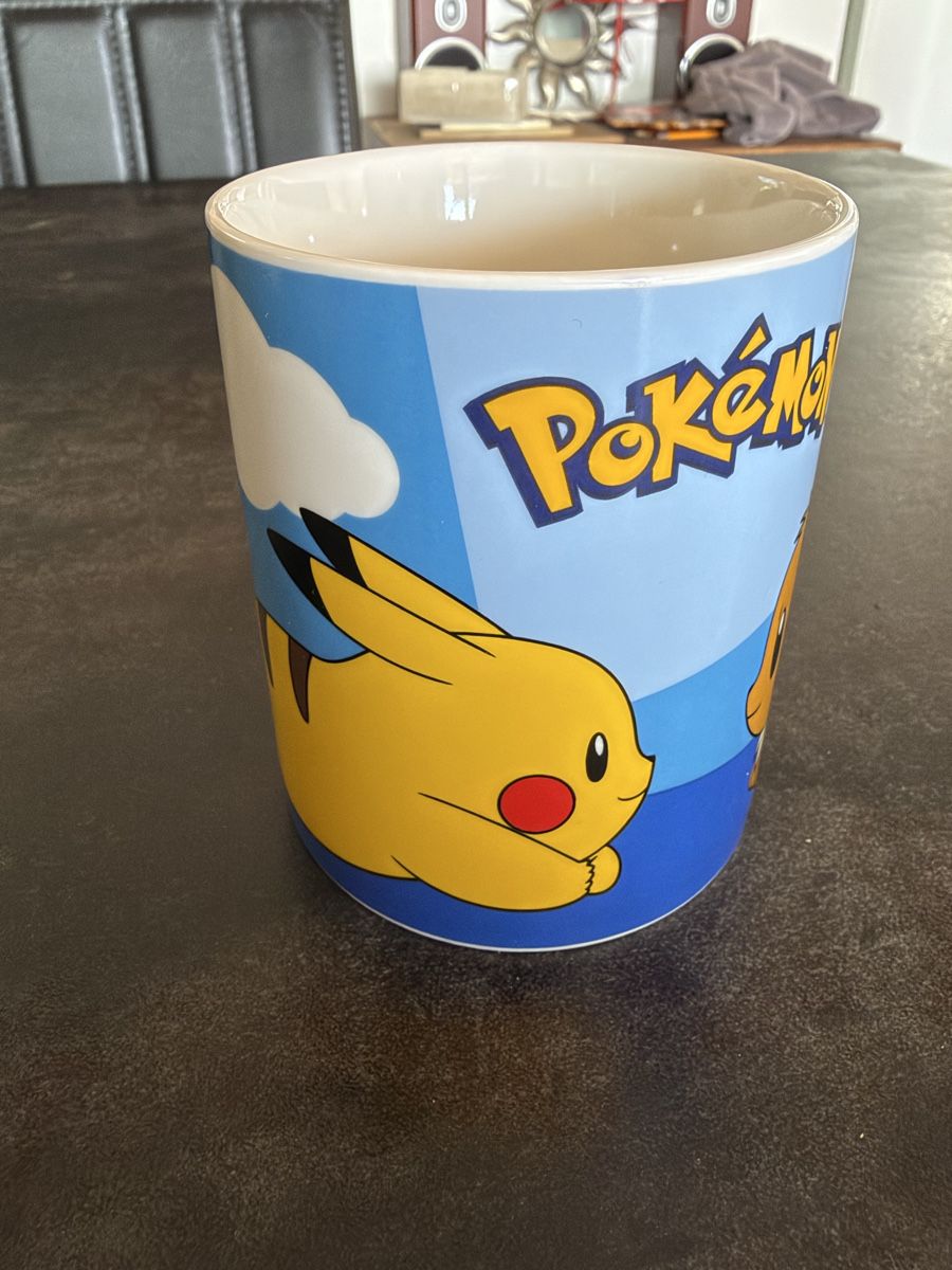 Tazze: Tasse Pokémon Pikachu et Évoli – Usato da Vallamand venduto da Bricbracbroc82 2
