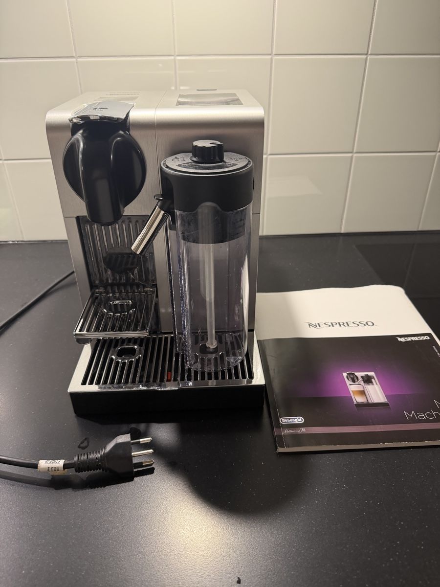 Nespresso Kaffeemaschinen & Espressomaschinen: Nespresso Lattissima Pro – Gebraucht aus Zürich von Ta-Nia