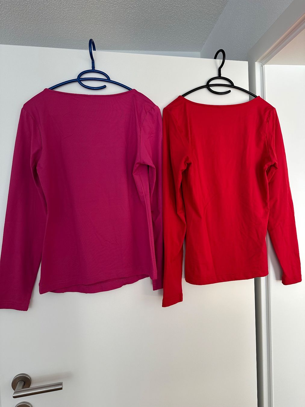 Pulls & Sweat-shirts: 2 Langarm-Shirts, Gr. 36/38 – D'occasion à Münsingen par Sternsaphir64 2