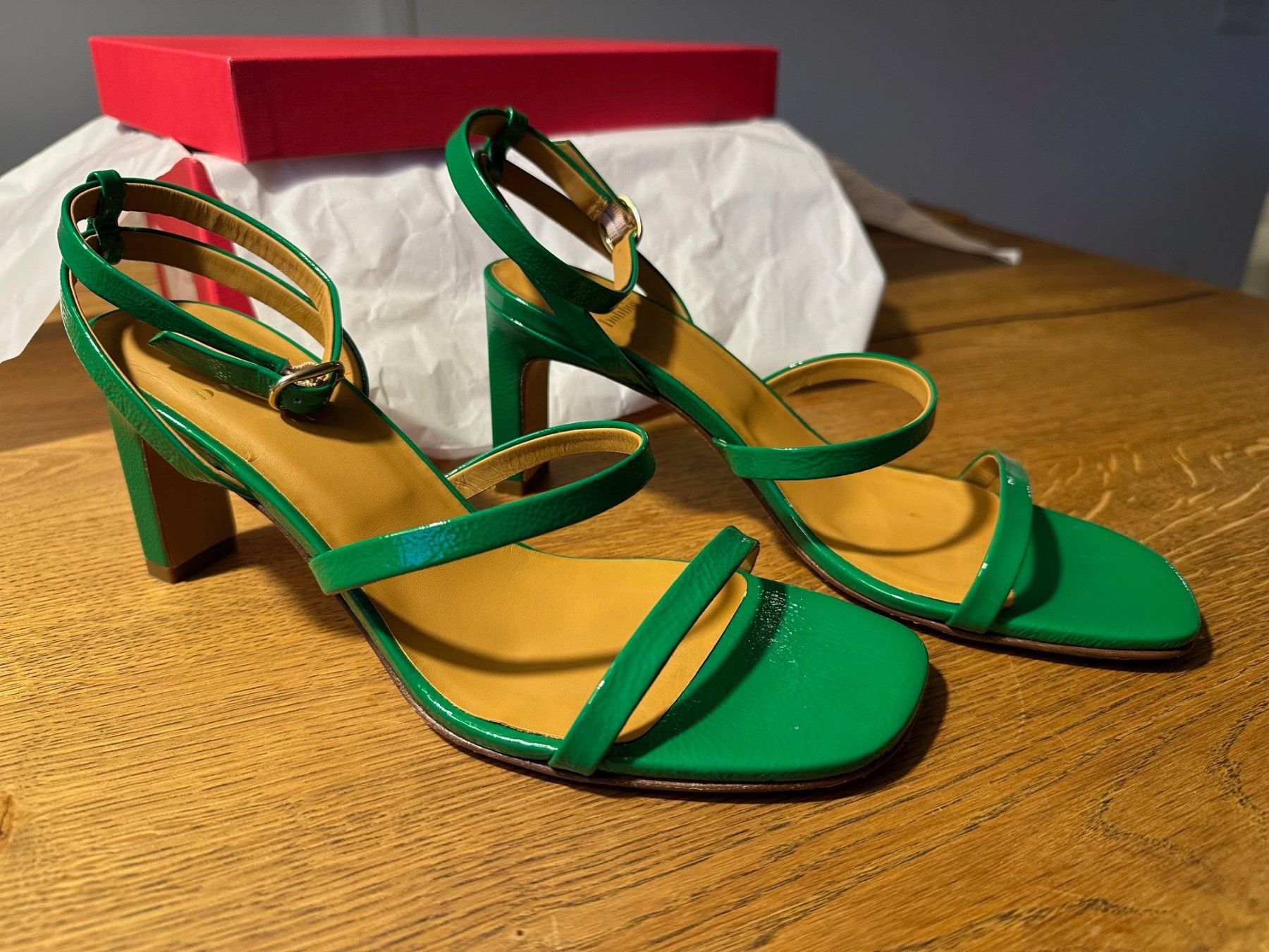 Bobbies Scarpe da donna: Bobbies Pumps, Grün Lackleder Gr. 38 – Usato da Zürich venduto da thw_bp9v 1
