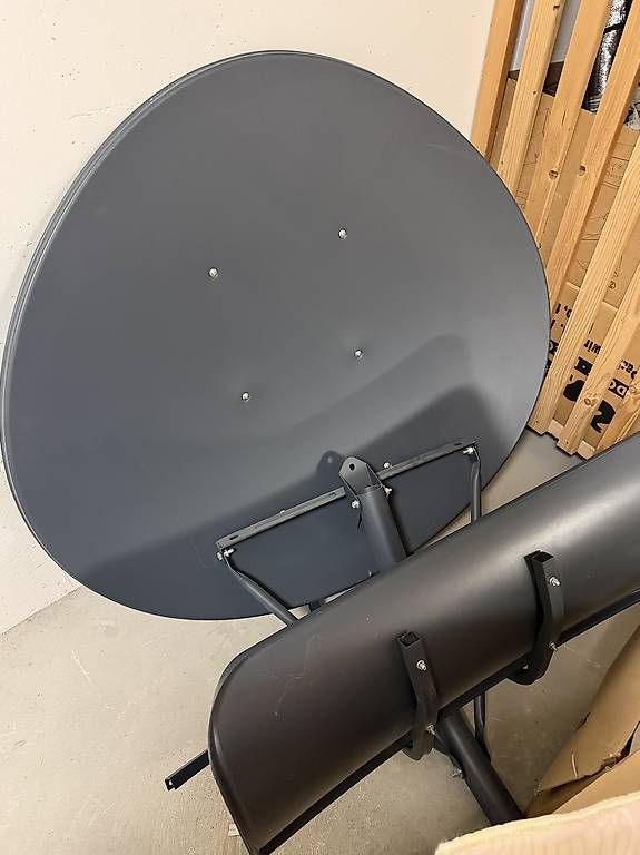 Antenne parabolique: Sat antenne  – D'occasion à Eschen par ERCI77 2