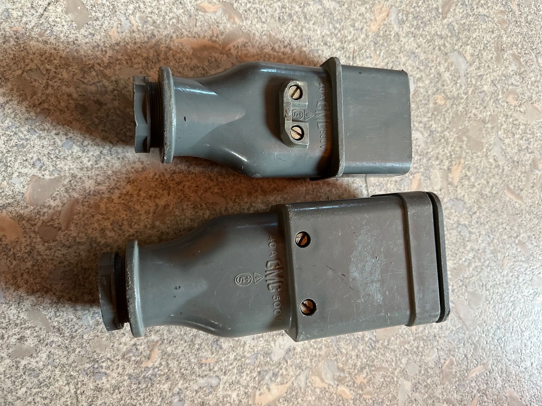 Spine: J 40 5 Polig  Stecker + Kupplung CMC – Usato da Huttwil venduto da Bolpa 2