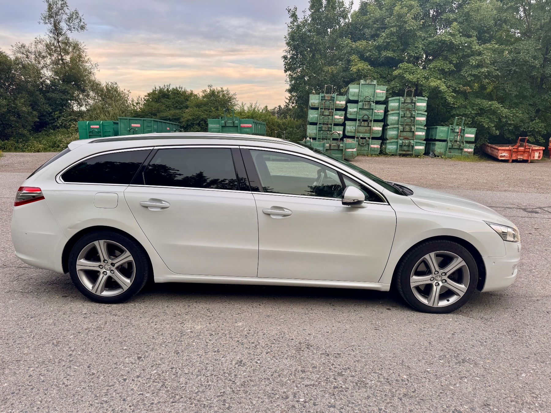 Peugeot Autos: Sehr sparsames Auto – D'occasion à Engelburg par Dsveto 2