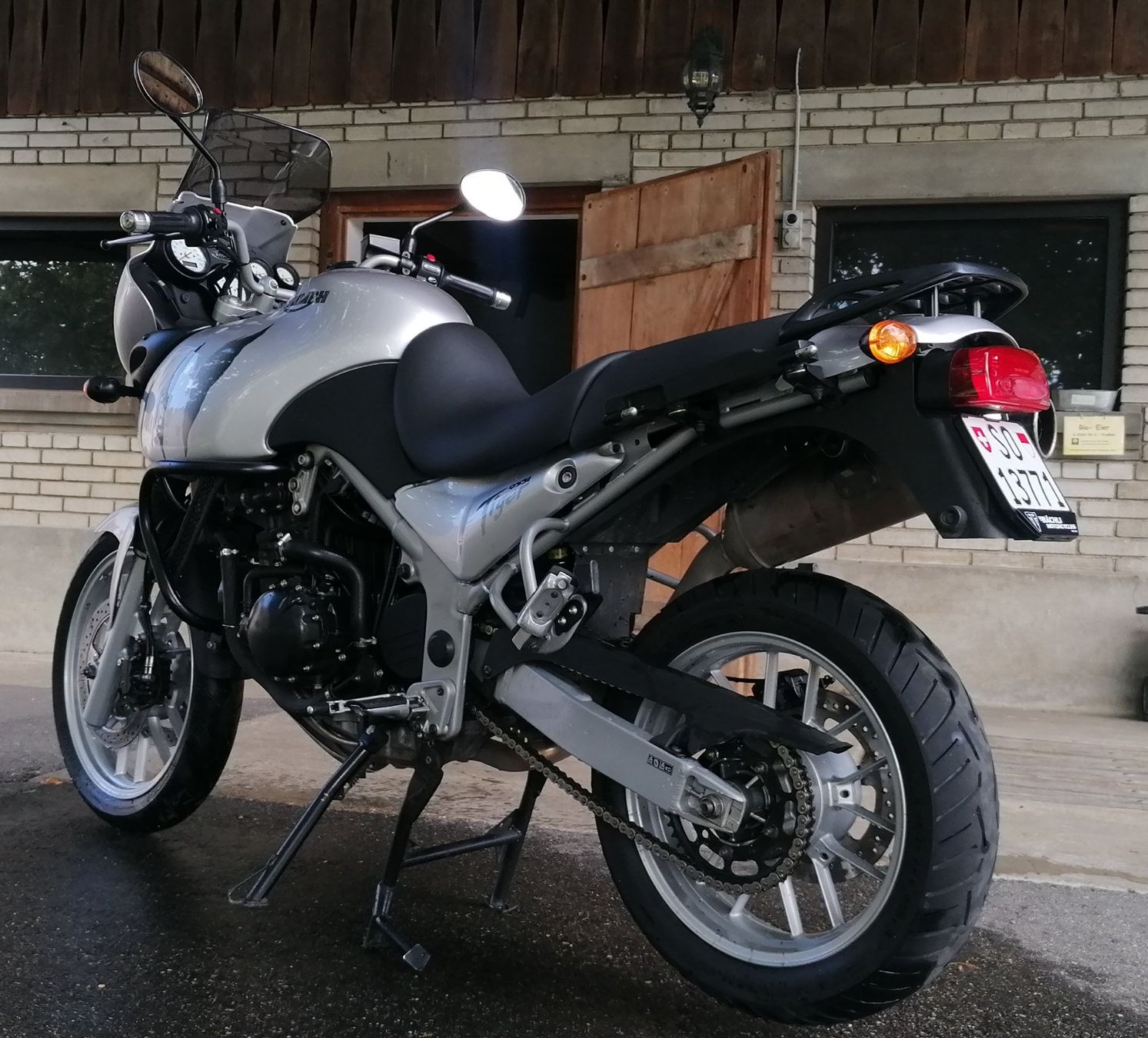 Triumph Enduro: Triumph Tiger 955i – Usato da Stüsslingen venduto da Sandsalz 1