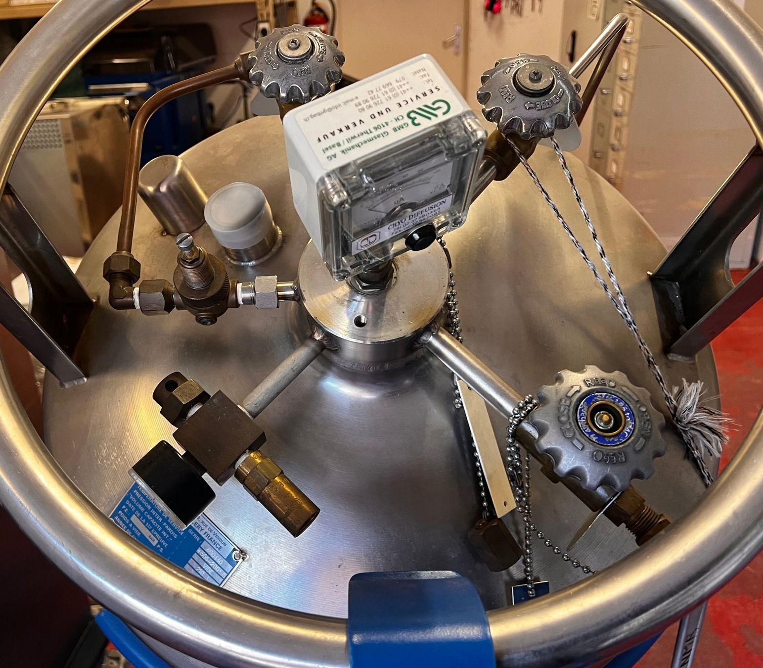 Accessori da laboratorio: Cryo Diffusion RBP 200 VLR flüssig Stickstofftank – Usato da Niederdorf venduto da LeptonAG_Labor 3