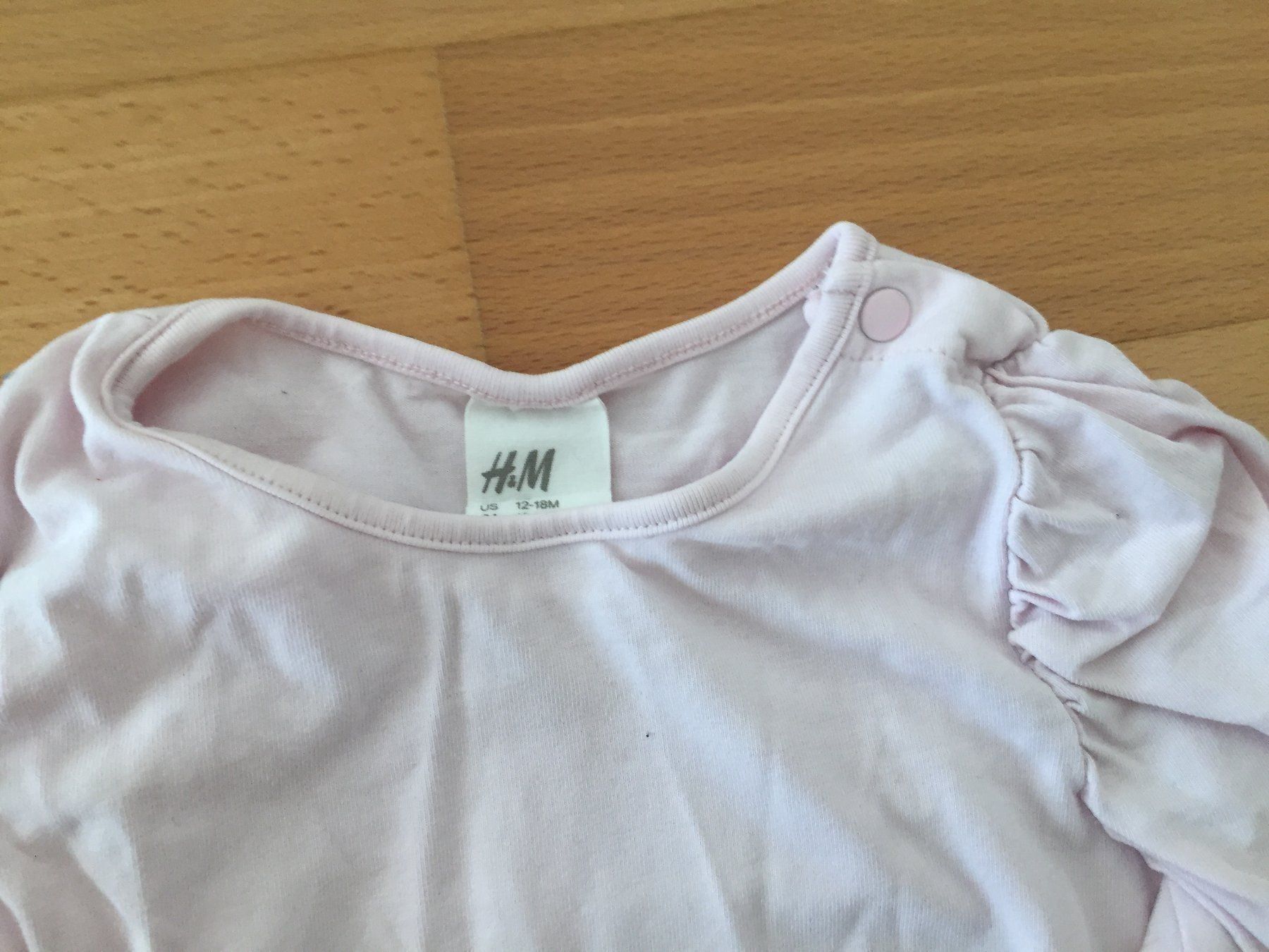 H&M Camicette, T-shirt & Top: T-Shirt langarm – Usato da Muttenz venduto da Juvenile33 1