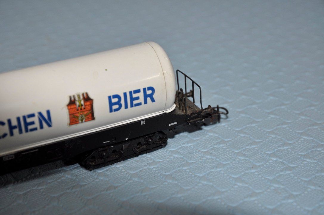 Märklin Modellini di ferrovie: Märklin Feldschlösschen Bier Wagen – Usato da Niederscherli venduto da lama8567 3