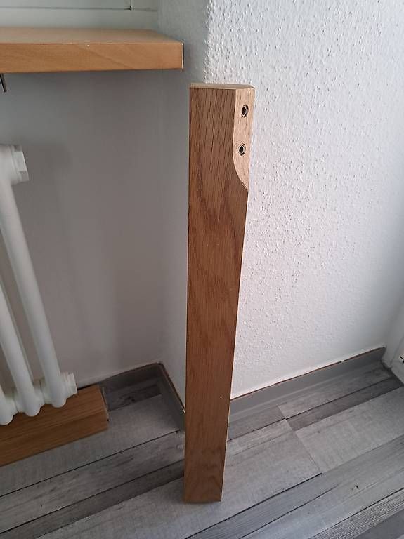 Tavoli: Holz Dekotisch – Usato da Illnau venduto da Penguin 4