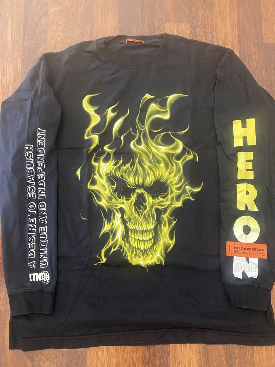 T-Shirts: Heron Preston Longsleeve – Gebraucht aus Holderbank AG von leooo.sie