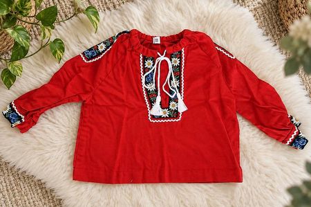 Trachtenbluse Kinder rot, Blumenstickerei, Gr. 86