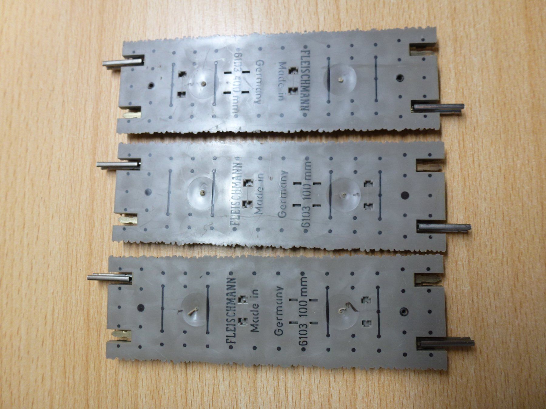 Fleischmann Modellini di ferrovie: Fleischmann H0 Profigleis 6x6103 – Usato da Hombrechtikon venduto da Se9 5