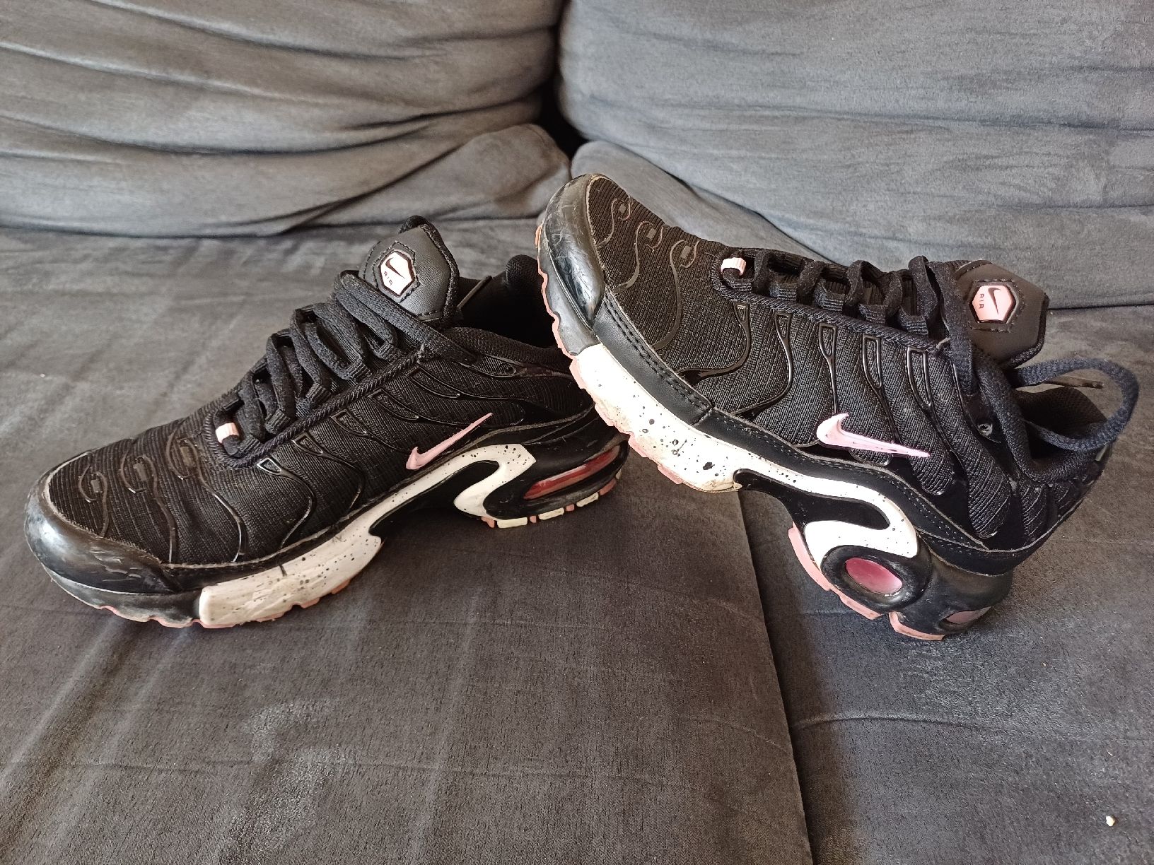 Nike Chaussures garçon: nike taille 33 – D'occasion à Lausanne par RUBY.1990 1