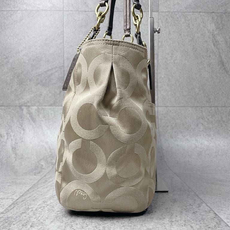 Taschen für Damen: Coach Signature Tasche – Neu und originalverpackt aus Regensdorf von Anna.s.45 2
