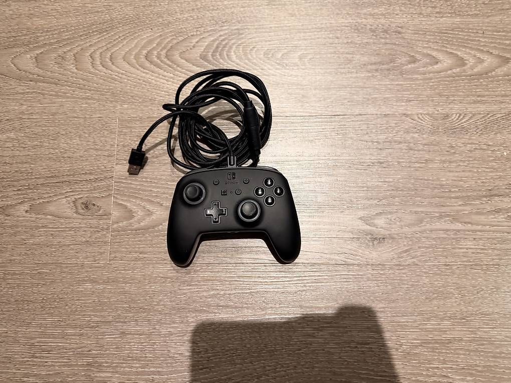 Consoles: Nintendo switch, jeux et manette – D'occasion à Aubonne par bomba13 2