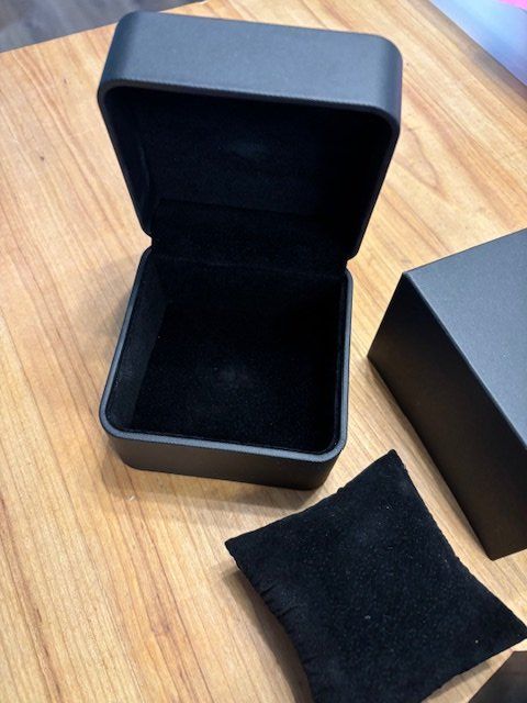 Scatole porta orologi: Uhrenbox, Box klein – Nuovo (secondo la descrizione) da Grenchen venduto da chaga1234 2