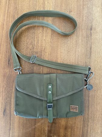 G-Star RAW Umhängetasche olivgrün – praktisch & kompakt