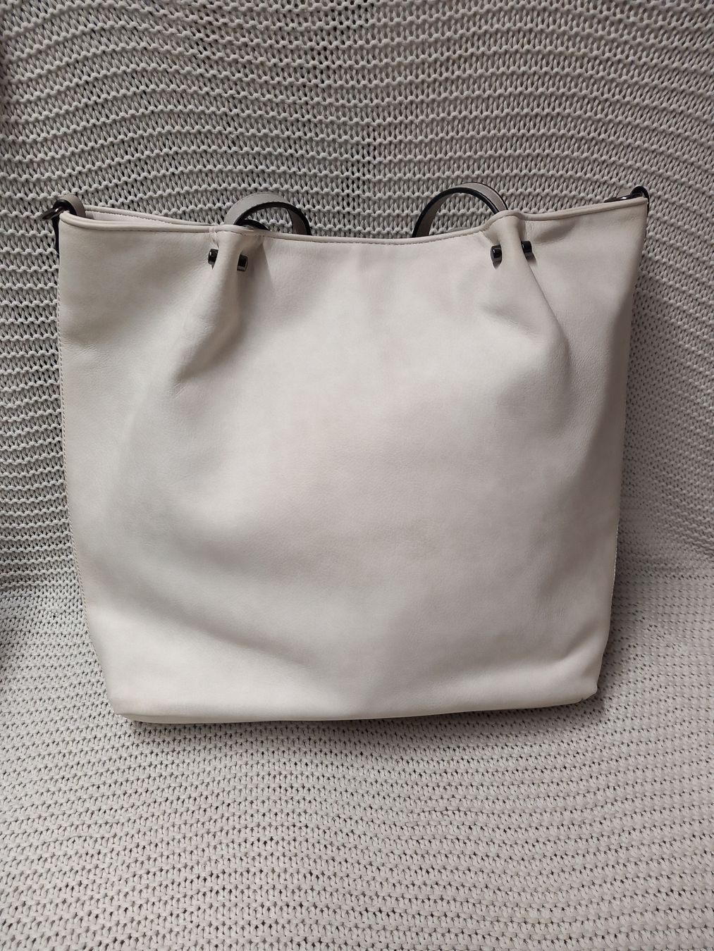 Taschen für Damen: Handtasche Emily & Noah, gross, veganes Leder – Gebraucht aus Gwatt (Thun) von umwelt-brocki 1